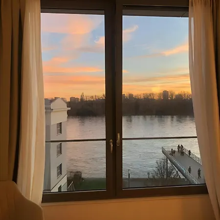 Lejlighed V Eurovea S Uzasnym Vyhladom Na Dunaj