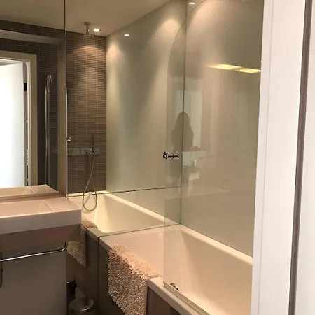 V Eurovea S Uzasnym Vyhladom Na Dunaj Bratislava